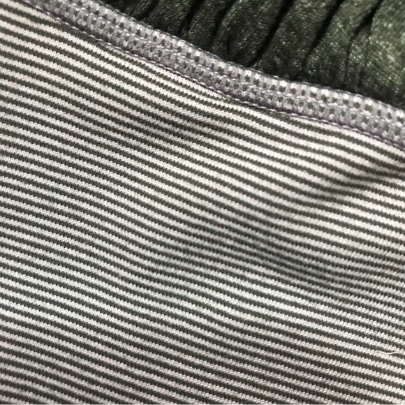 LULULEMOM Pure Balance Tank Top Gray T-Back Built In Bra Size 6 - Picture 7 of 8